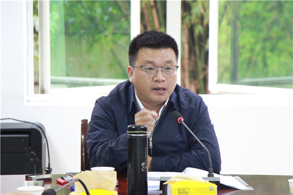 田洪松听取三分公司10月份生产调度会汇报